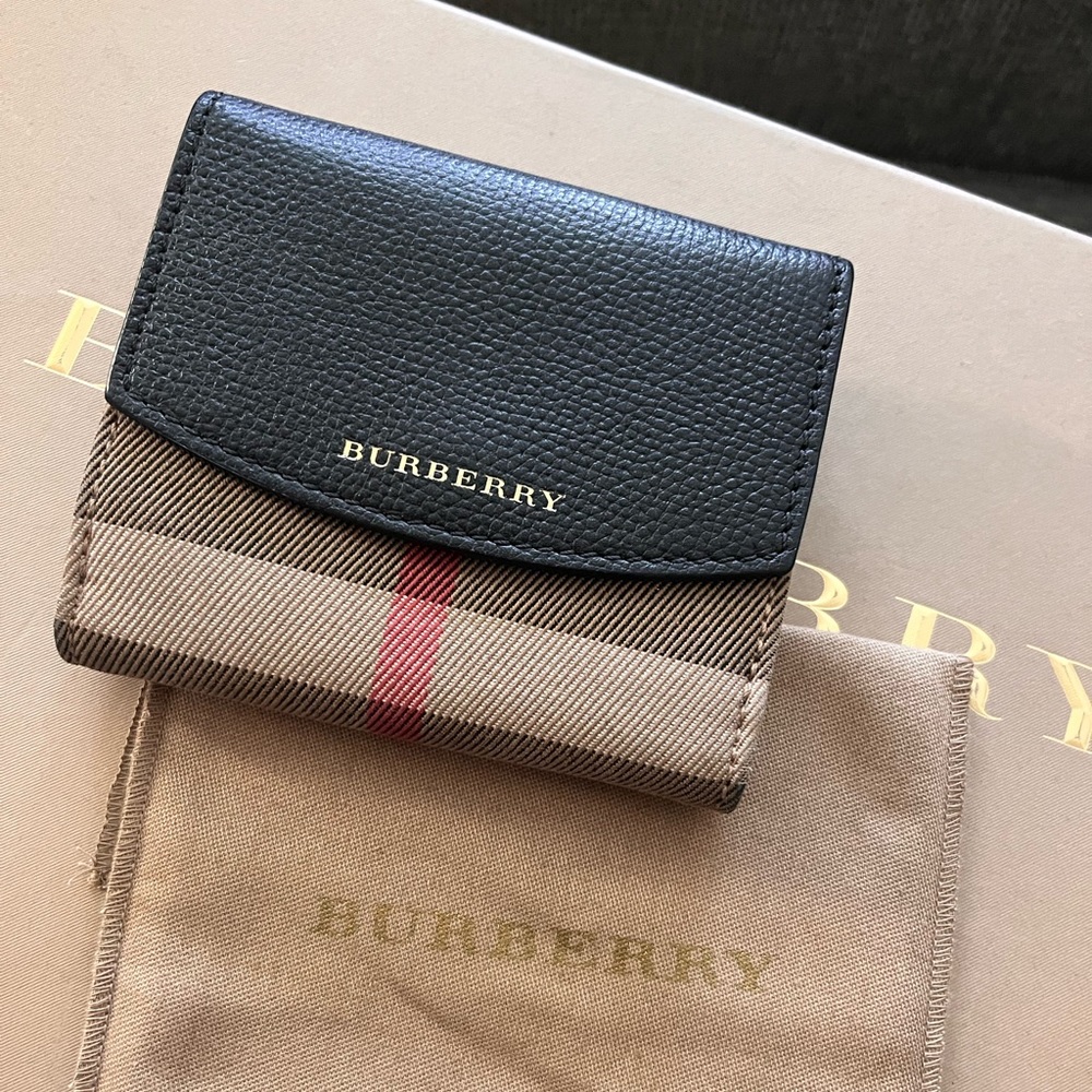 Burberry wallet